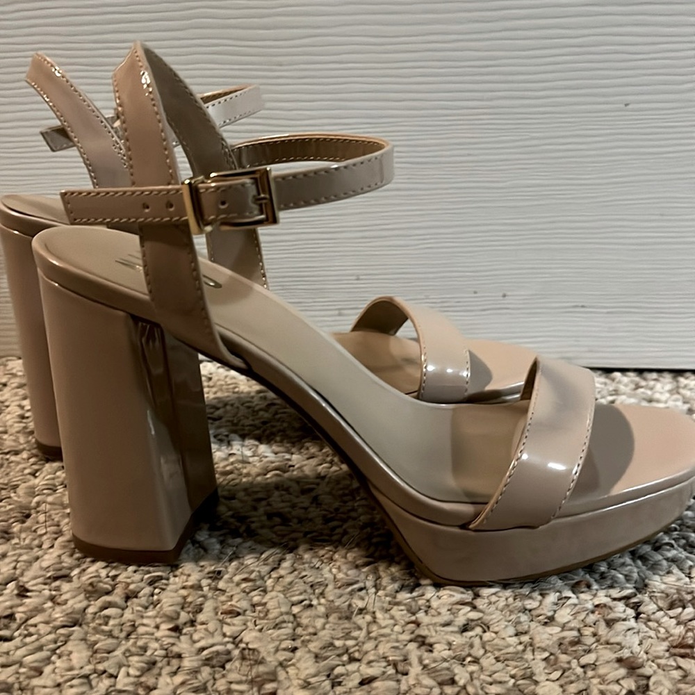 Nude block heeled sandals -6.5